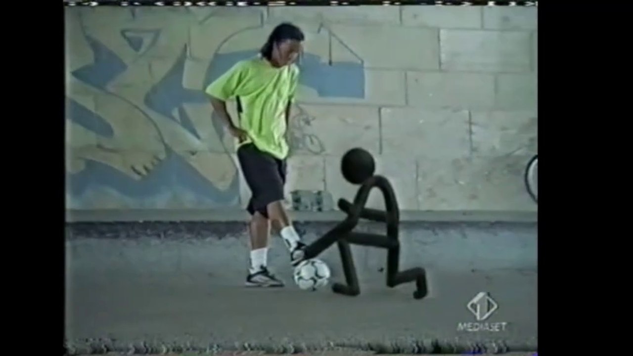Pubblicità/Bumper anni 2000 Italia 1 -  Ronaldinho Nike