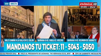 Milei llegó al Colon y disfrutó de la función de gala