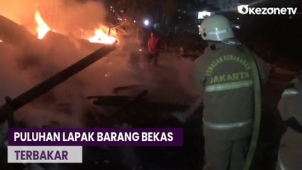 Kebakaran Hebat Landa Puluhan Rumah dan Lapak Barang Bekas di Jaksel