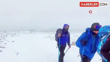 Vangölü Aktivistleri Esruk Dağı'na Tırmandı