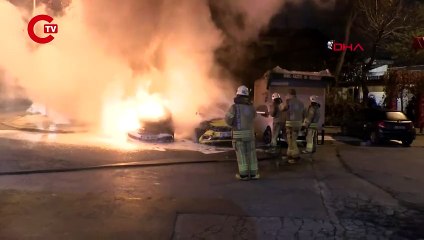 Fatih'te araç yangını: 2 otomobilde hasar oluştu