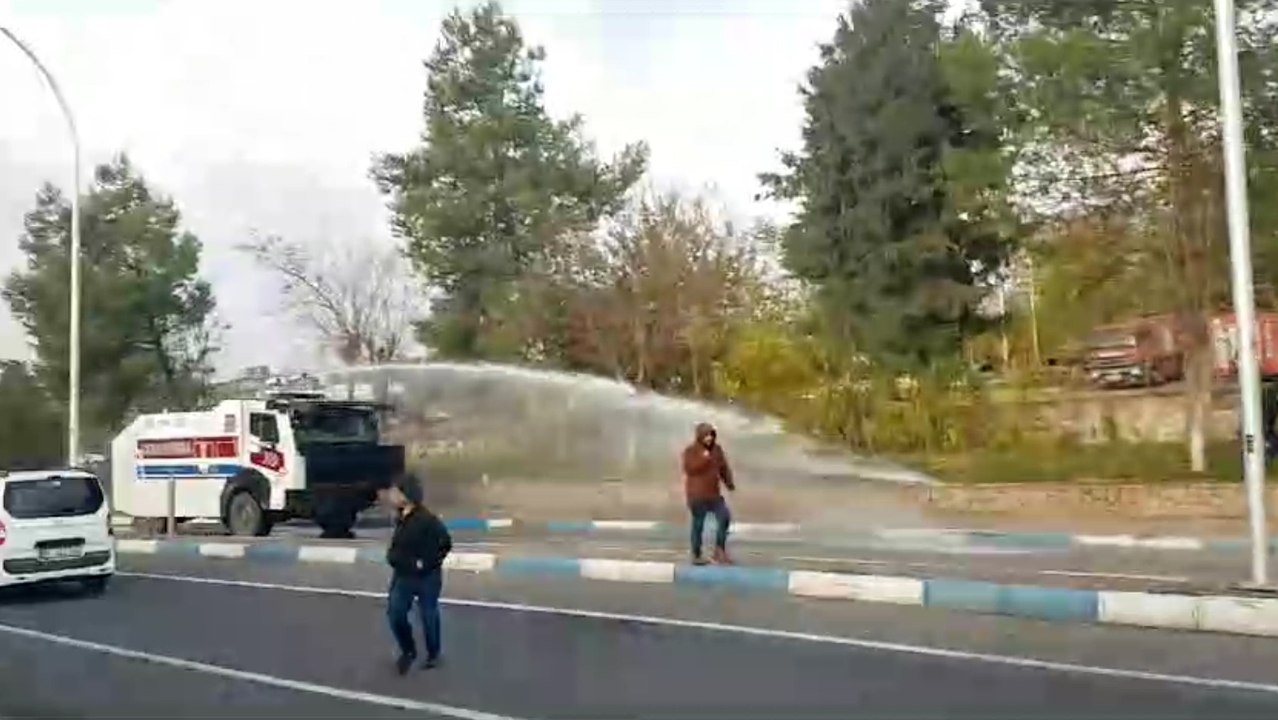Şanlıurfa’da işçilere tazyikli su ile müdahale