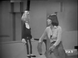 Découvrez l'Éclatante Première Télé de Dorothée en 1973 : Plongée Nostalgique dans l'Univers Glamour de la Speakerine !