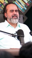 महिलाएँ अलग होती हैं? || आचार्य प्रशांत