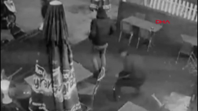 Eyüpsultan'daki 2 silahlı saldırıda 1 kişi öldü, 6 kişi yaralandı