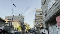 شاهد: عشرات القتلى والجرحى وانتشال من تحت الأنقاض جراء قصف إسرائيلي عنيف على خان يونس جنوبي قطاع غزة