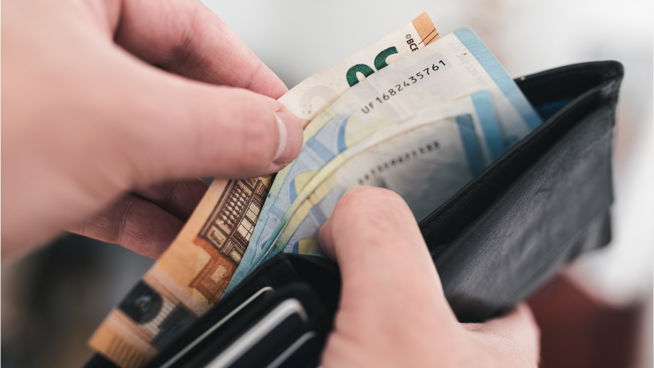 Cannabis, Mindestlohn und Elterngeld: Das ändert sich 2024