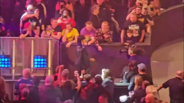 Rhea Ripley Confronts Randy Orton - WWE Raw 11/27/2023