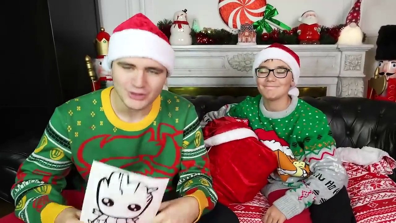 On s'offre les PIRES CADEAUX de NOEL ! (Cadeaux garantis 100% pourris)