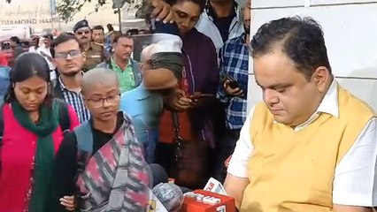 চাকরিতে নিয়োগের জট কবে কাটবে? প্রার্থীদের সঙ্গে বৈঠক শেষে জানালেন ব্রাত্য