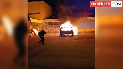 Batman'da Park Halindeki Minibüs Alev Aldı