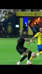 رياض محرز يُظهر مهاراته في التحكم والمهارة 🎯