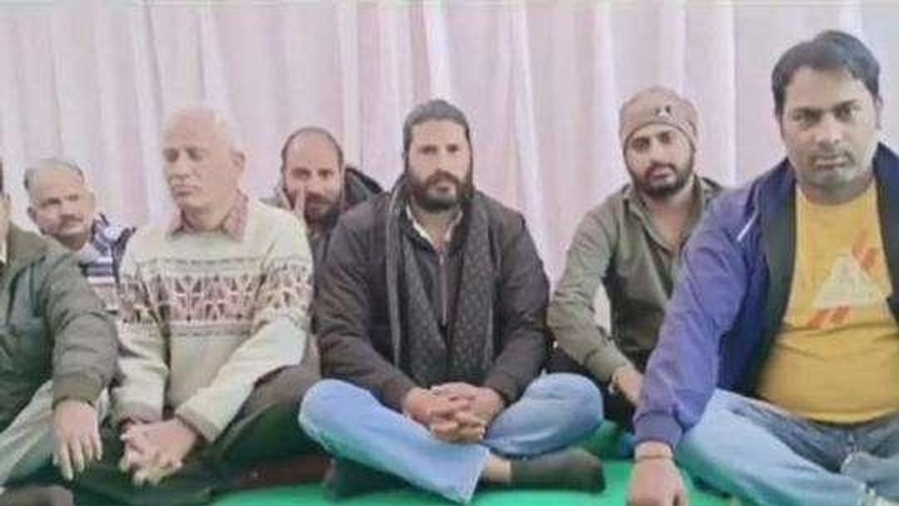 माउंट आबू: अंबेडकर सर्किल पर गोगामेड़ी हत्याकांड मामले में श्रद्धांजलि सभा आयोजित