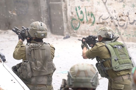 Las imágenes de película de los soldados israelíes luchando contra Hamás en Gaza