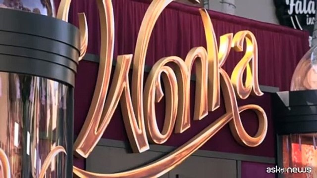 Fan in delirio per il red carpet di Wonka con Chalamet e Hugh Grant