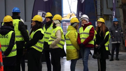 Wiecha na budowie hali kadłubowej w PGZ Stoczni Wojennej zawieszona