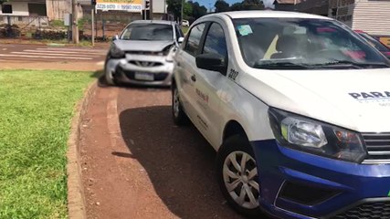 Motorista da Secretaria de Saúde de Cascavel fica ferida em acidente no Pioneiros Catarinenses