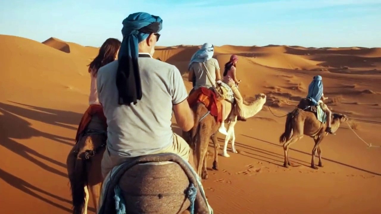 Merzouga, the best trip to take with friends - camels, camping and more!