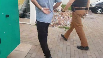 Idoso é preso por agredir filha com facão durante briga por herança