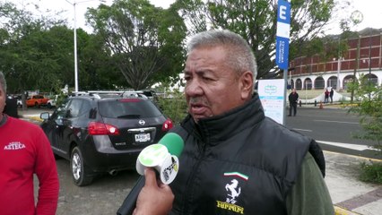 Ante acoso de la policía vial propietarios de grúas particulares de manifiestan en la ciudad
