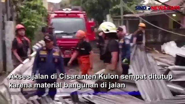 Hujan Deras dan Angin Kencang di Bandung, Atap Rumah Warga Rusak