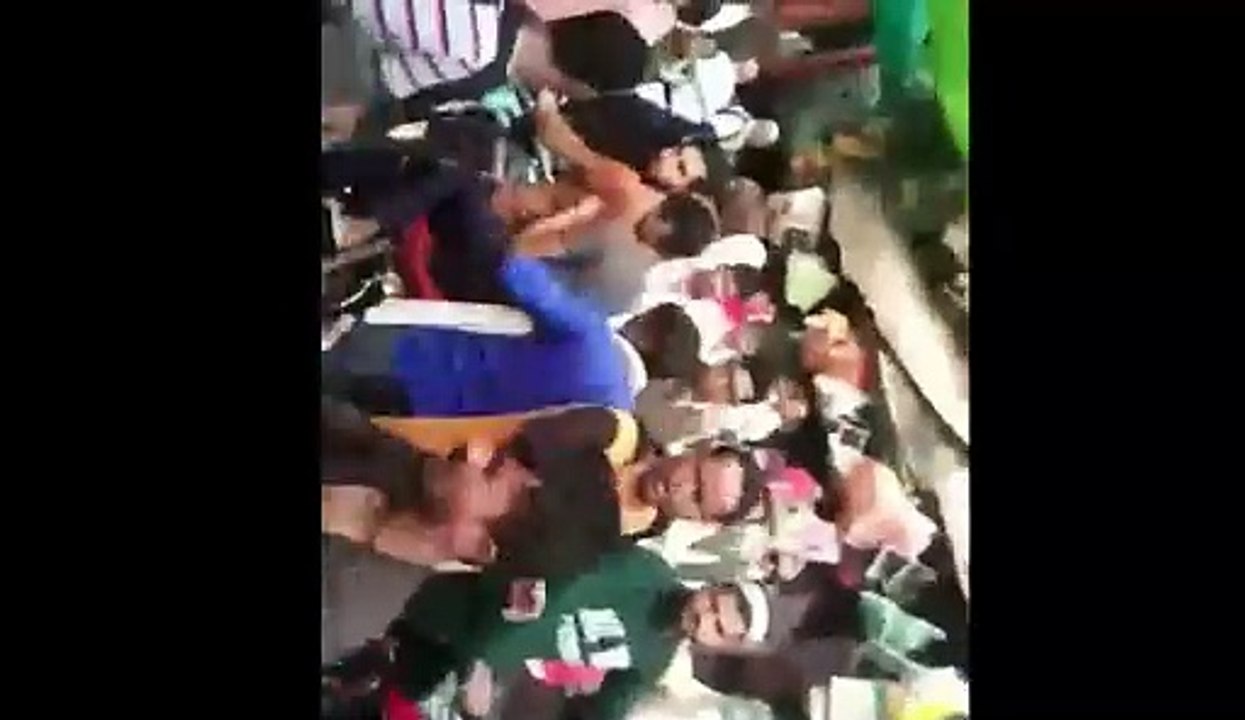 सब्जी मंडी में लड़की को छेड़ना मनचले को पड़ा भा...