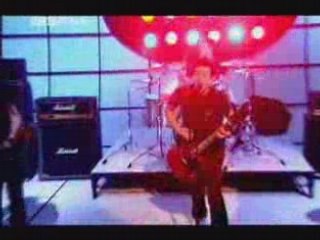 Sum 41 - Still Waiting (live)