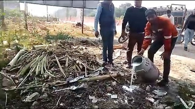खाद्य विभाग की कार्यवाही, 100 लीटर मिलावटी दूध कराया नष्ट