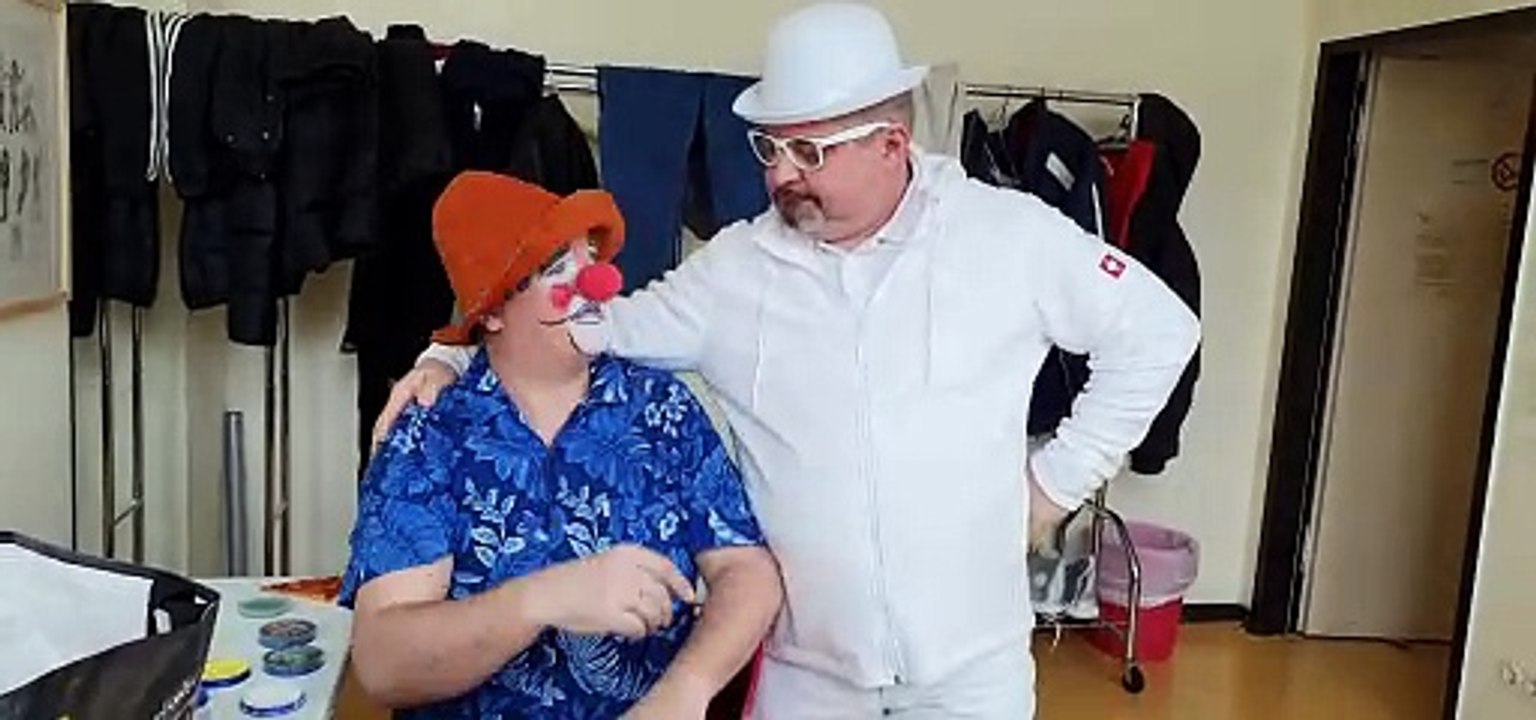 Clown Saschi & die Krimistunde im Märchenwald Backstage