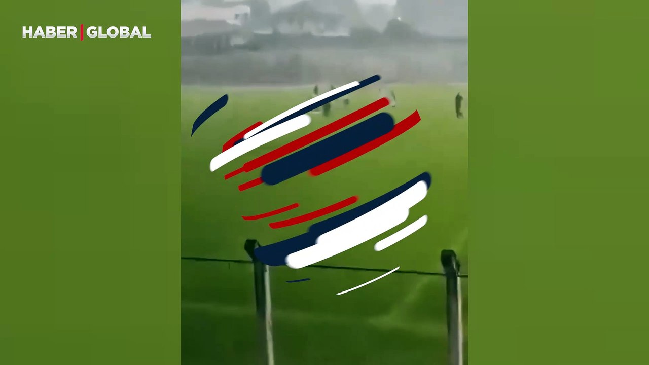 Brezilya'da dehşet... Maç oynanırken sahaya yıldırım düştü, 1 futbolcu öldü, 6 futbolcu yaralandı