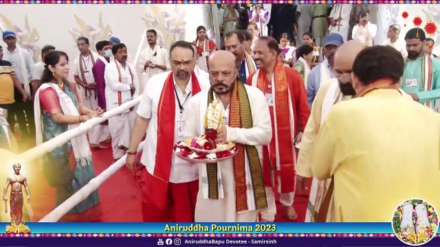 Welcome of the idol of Sadguru Shree Aniruddha Bapu on stage _ Aniruddha Pournima Utsav 2023 _