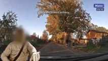 Vídeo de DashcamDriversGermany: se apaga la pantalla cada vez que el conductor mira el móvil