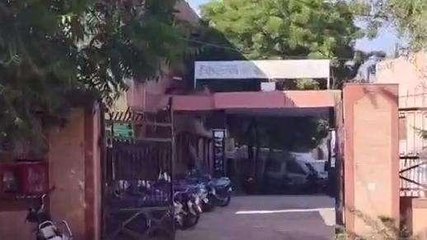 बीकानेर: दीए तले अंधेरा: स्वास्थ्य विभाग के दफ्तर के आगे पनप रहे हैं डेंगू के मच्छर