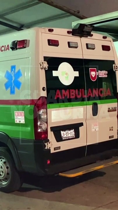 #Preliminar "Entre la vida y la muerte" se encuentra un hombre luego de arribar herido por arma de fuego hasta las instalaciones de la Cruz Verde Leonardo Oliva, viajaba en compañía de otras tres personas a bordo de un automóvil con impactos de bala #Guar