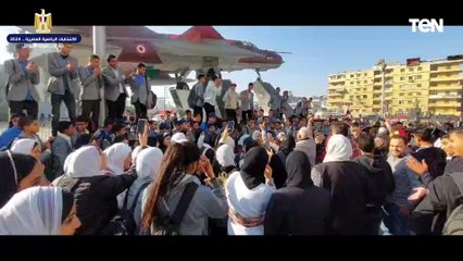 طلبة المدارس بالدقهلية ينظمون وقفة لحث للمواطنين على المشاركة في الانتخابات الرئاسية