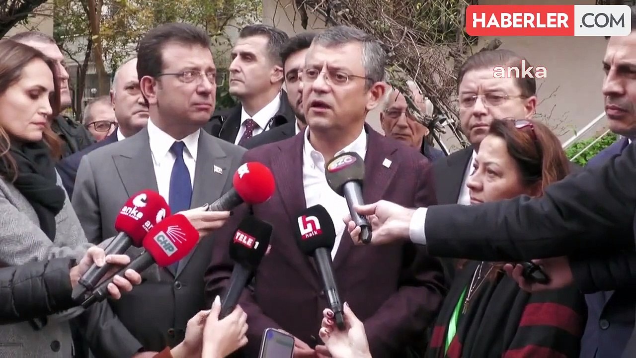 Özgür Özel, Motokurye Göçer'in Ailesini Ziyaret Etti: "Bu Nasıl Bir Ayrıcalık, Bu Nasıl Bir Kamu Yönetimi, Bu Nasıl Bir Adalet"