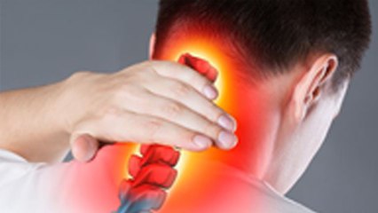 सर्दियों में सर्वाइकल पेन क्यों बढ़ जाता है | Winter Me Cervical Pain Kyu Hota Hai | Boldsky
