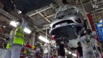 كيف يعمل مصنع هيونداي أيونيك5 المليء بالروبوتات؟ شاهد الفيديو