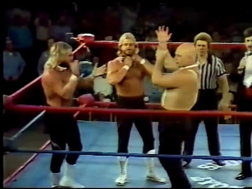 The Road Warriors vs The Fabulous Ones