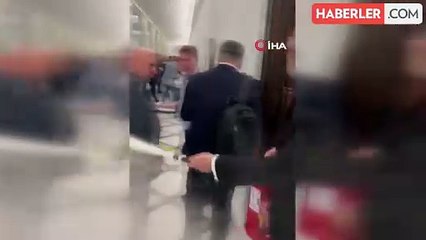 Polonya'da Aşırı Sağcı Milletvekili Hanuka Bayramı'nda Mumları Söndürdü
