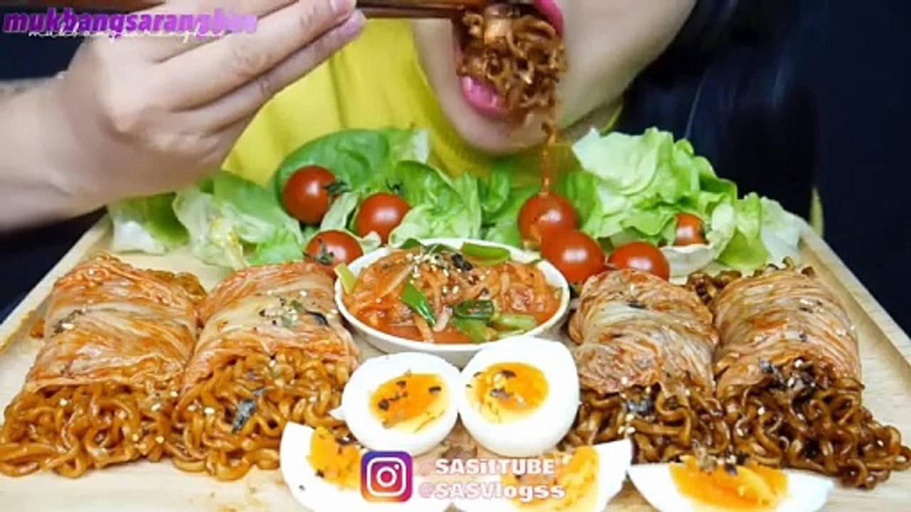 *Kimchi wrapped noodles Eating ASMR*/ noodles mukbang ASMR