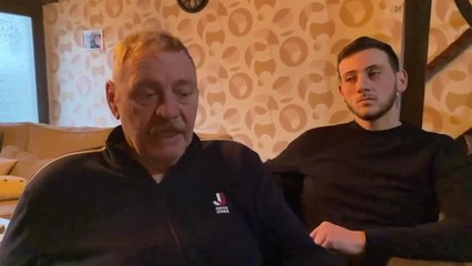 Freddy Dehu et son petit-fils évoquent leur passion pour la balle pelote