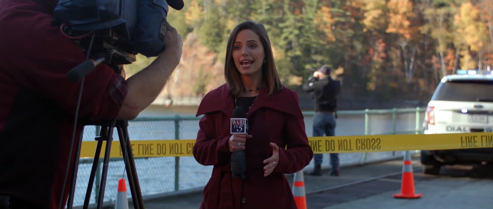 Auf der Flucht - Das Geheimnis des Mädchens vom See | movie | 2015 | Official Trailer