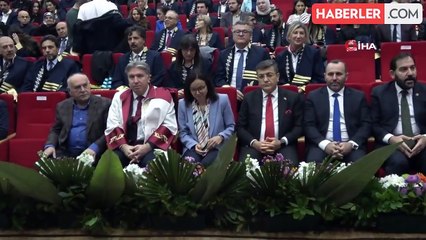 Yalova Üniversitesi'nin akademik yılı açılışının ilk dersi Prof. Dr. Hacısalihoğlu'ndan