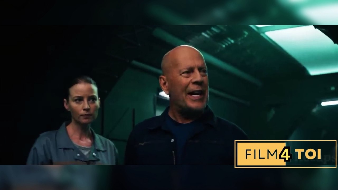 Virus zombie sur vaisseau spatial, derniers 300k humains vers nouvelle planète.