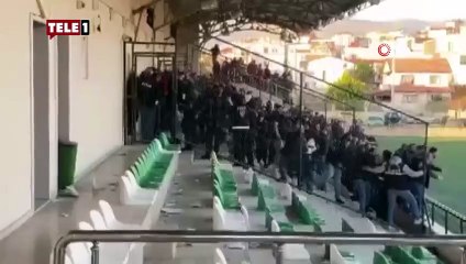 Yine amatör lig yine aynı görüntüler! Koltuklar havada uçtu