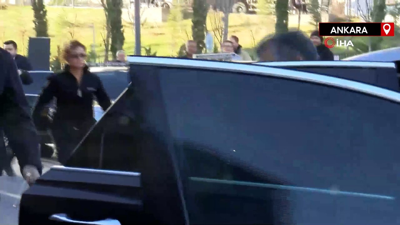 Özgür Özel, Saadet Partisi Milletvekili Bitmez’i hastanede ziyaret etti