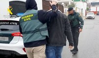 Detenidos dos jóvenes por grabar y difundir imágenes íntimas de sus amigas con una cámara espía en Sevilla