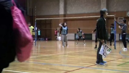 8　Bブロック第２試合１セット目