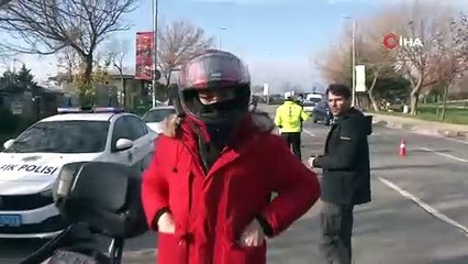 Taksi şoförü ile polis arasında dikkat çeken atışma